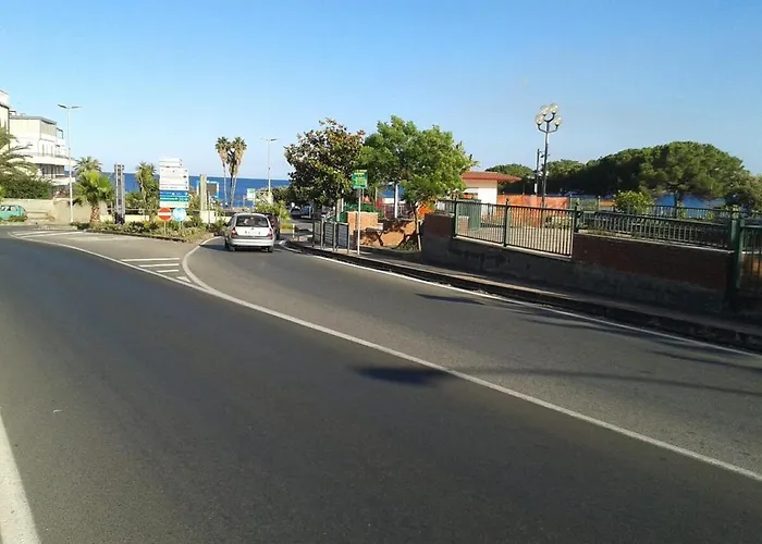 Furci With Balcony-terrace * Furci Siculo