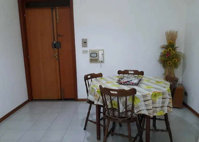 Furci With Balcony-terrace Lejlighed